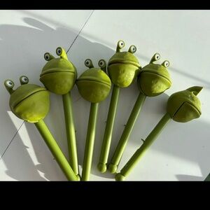Lot of 6 Educational Insights Puppet On A Stick Frogs Educational Toys Learning